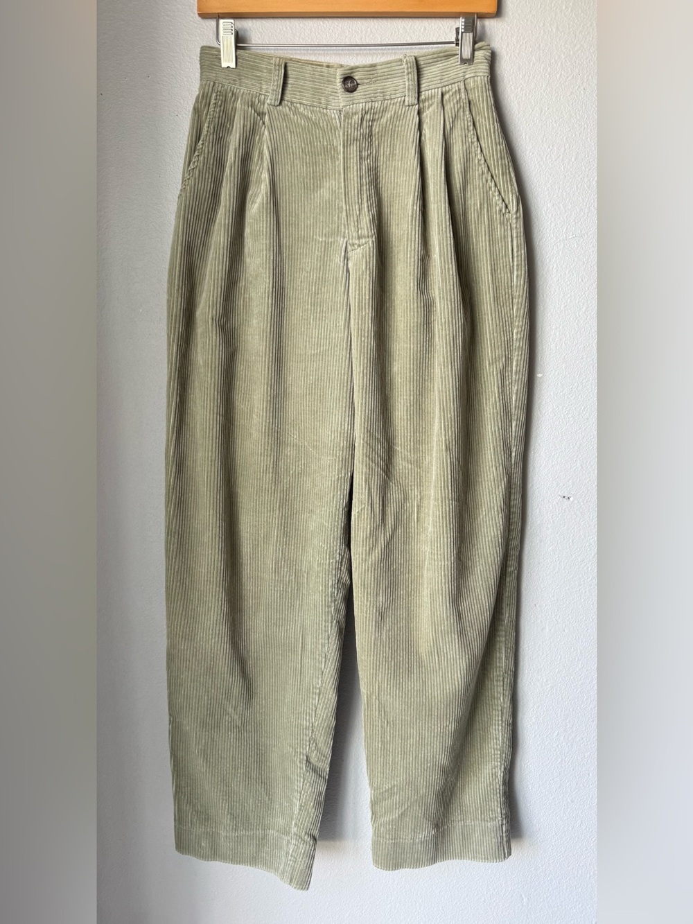 GAP Corduroy Pants Light Olive Women’s Size 6 100% Cotton